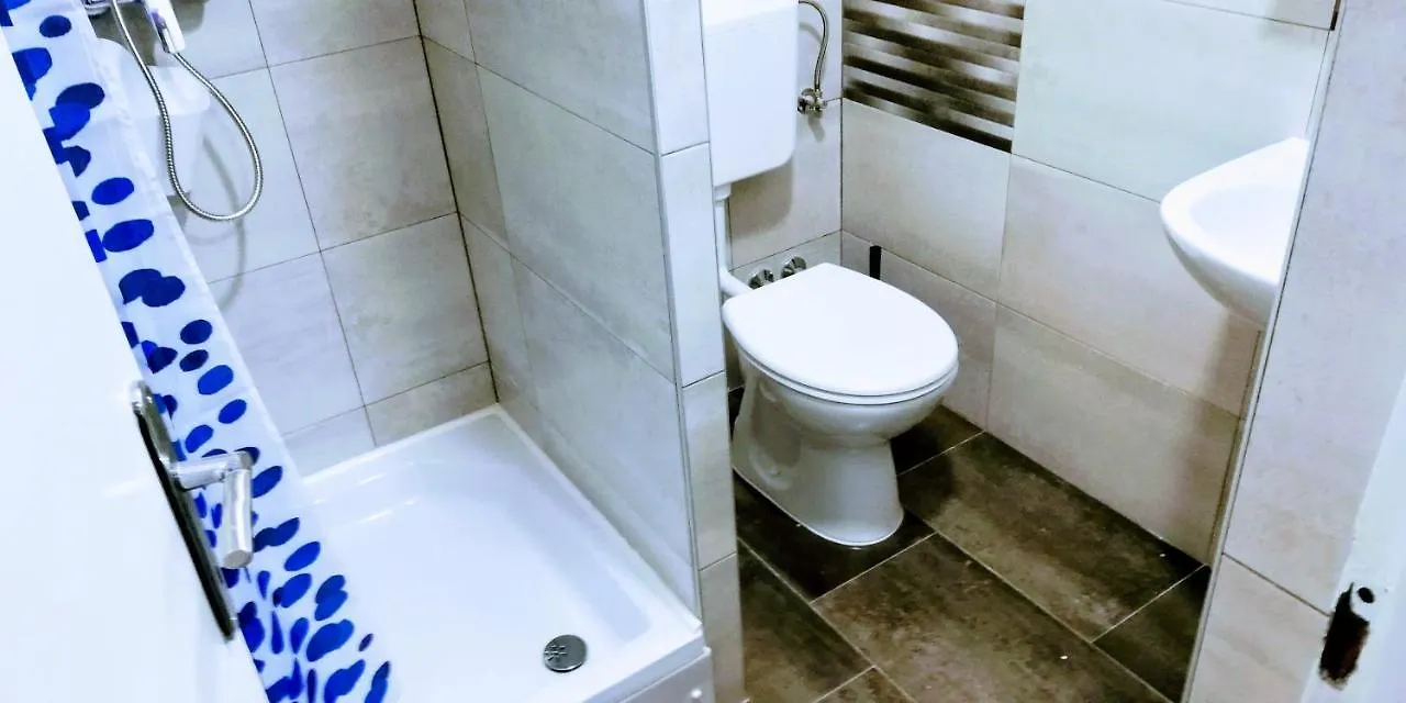 Pula Center Green Park Apartments And Rooms